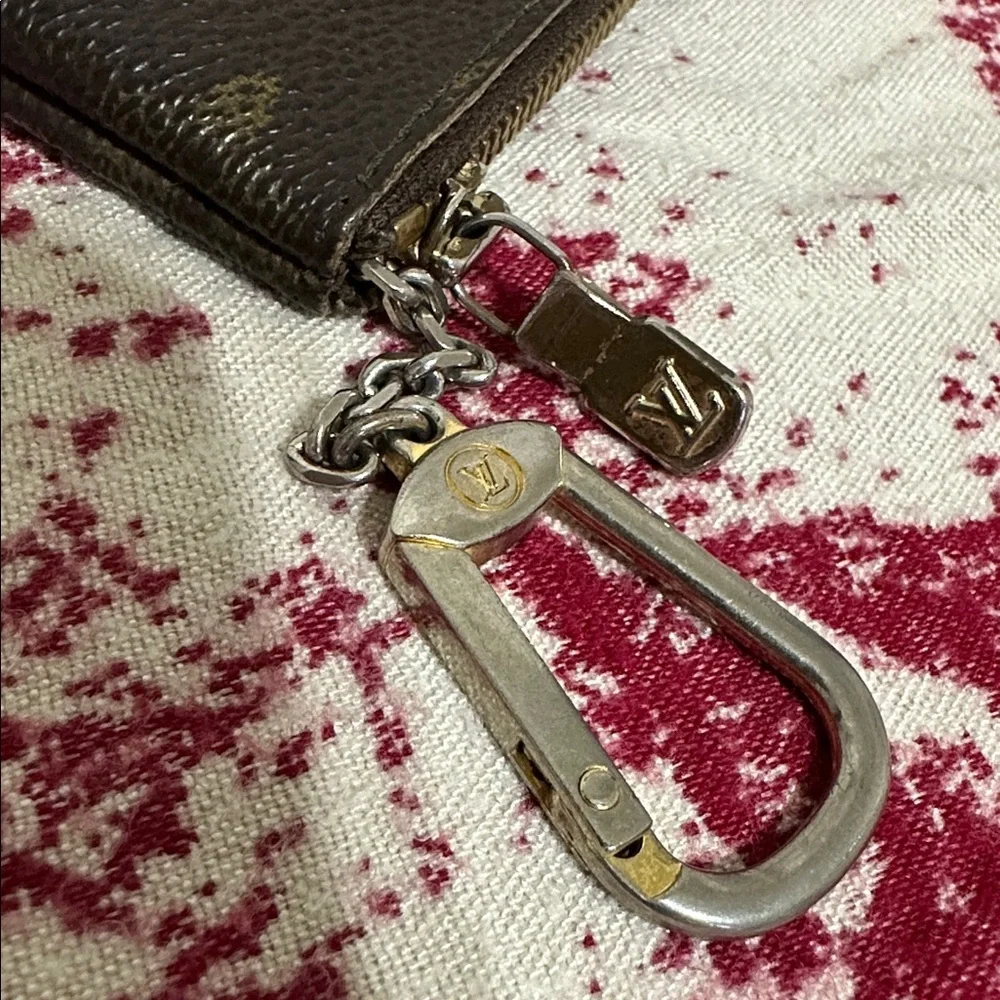 Louis Vuitton Monogram Key Cles